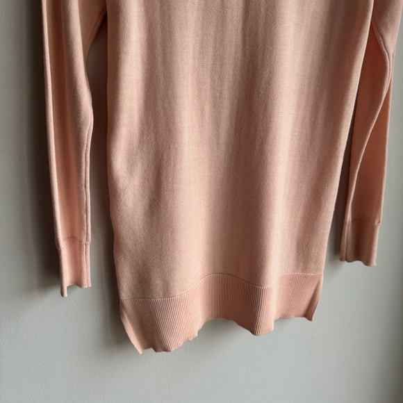 Ann Taylor Merino Wool Blend Lightweight Sweater Sz S Baby Pink V-Neck Preppy - Picture 9 of 12